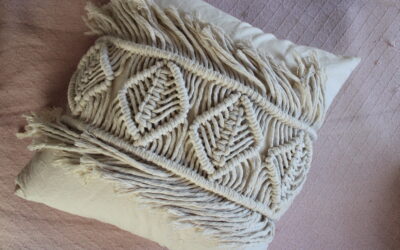Almohadon en macrame